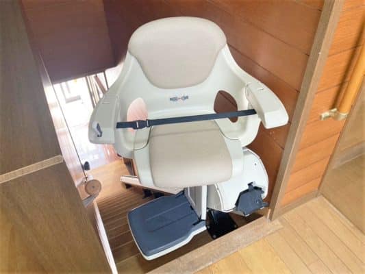 福祉用具、階段昇降機、階段リフト、階段につけるリフト