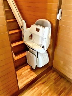 階段昇降機、福祉用具、階段リフト