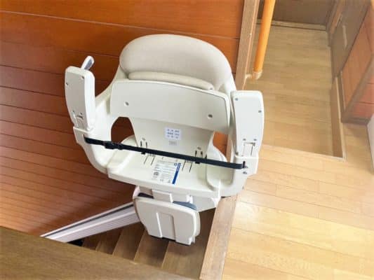 福祉用具、階段昇降機、階段リフト、階段につけるリフト