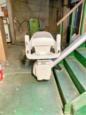 階段昇降機、階段リフト、