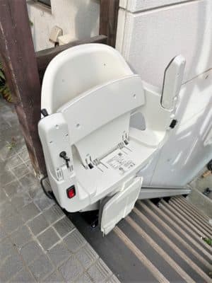 階段昇降機、階段リフト、福祉用具