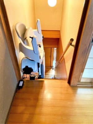 階段昇降機、福祉用具、階段リフト