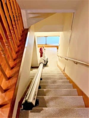 階段昇降機、階段リフト、福祉用具