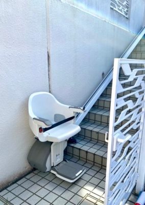 階段、いす式階段昇降機、階段リフト、福祉用具