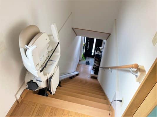 階段昇降機、直線型、屋内用、家庭用福祉用具、レンタルできる福祉用具