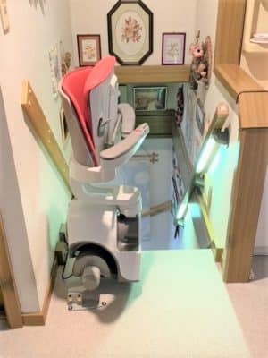 階段昇降機、階段リフト、福祉用具