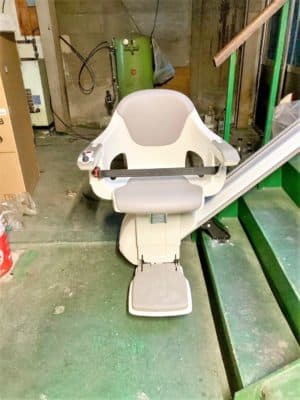 階段昇降機、階段リフト、