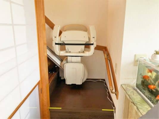 階段昇降機、直線型、屋内用、家庭用福祉用具、レンタルできる福祉用具
