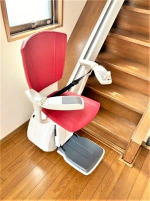 いす式階段昇降機、福祉用具レンタル、階段
