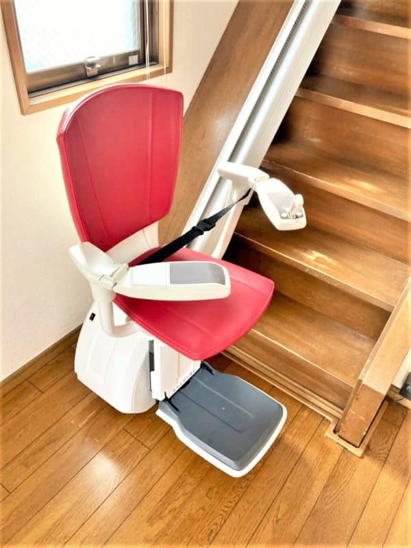 いす式階段昇降機、福祉用具レンタル、階段