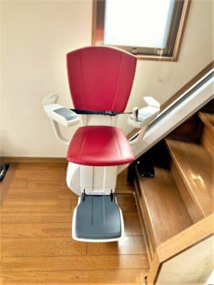 いす式階段昇降機、福祉用具レンタル、階段