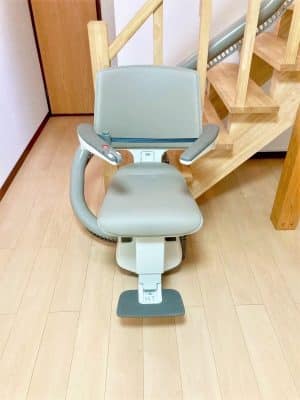 階段昇降機、階段リフト、福祉用具