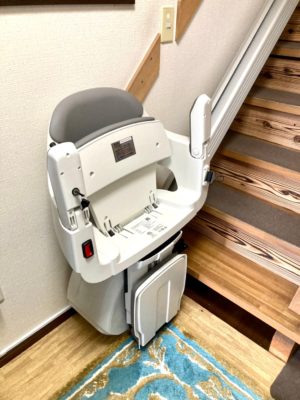 いす式階段昇降機、ステアリフト、福祉用具、階段