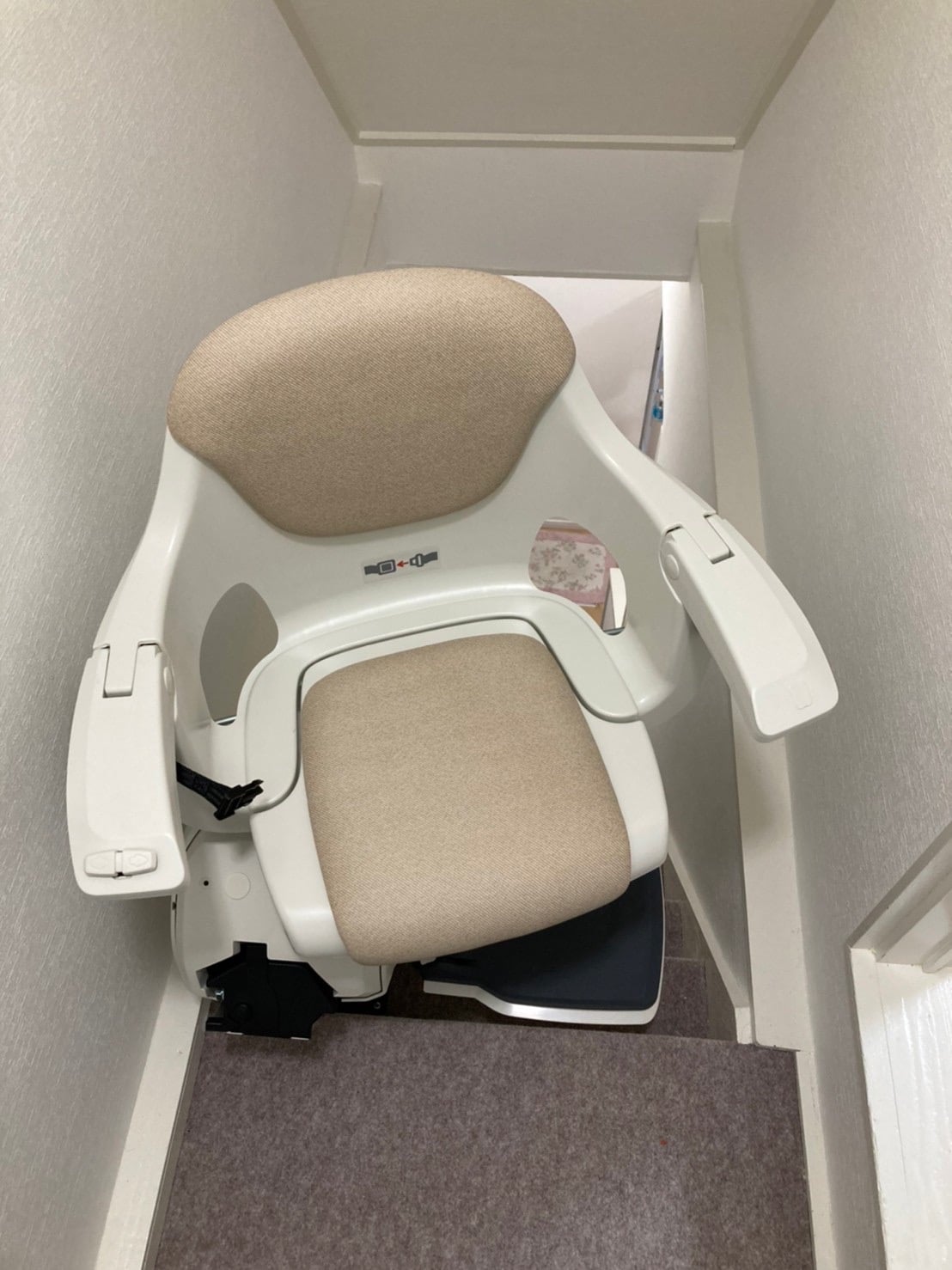 階段昇降機　屋内用　レバント