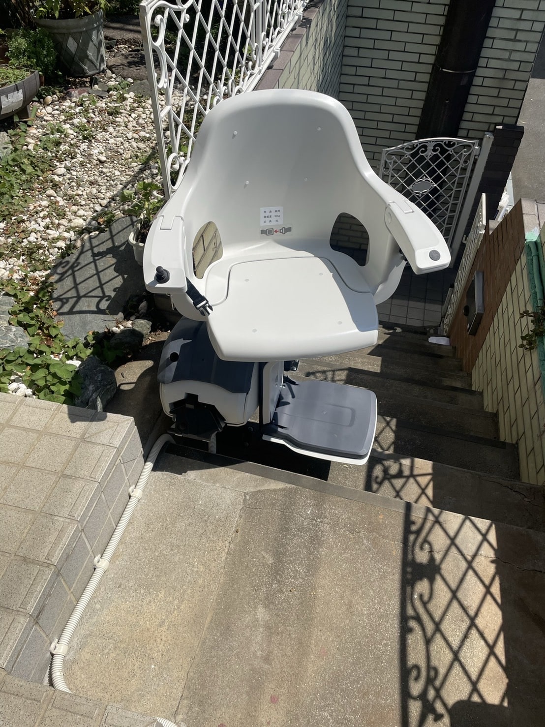 階段昇降機　屋外用　レバントアウトドア