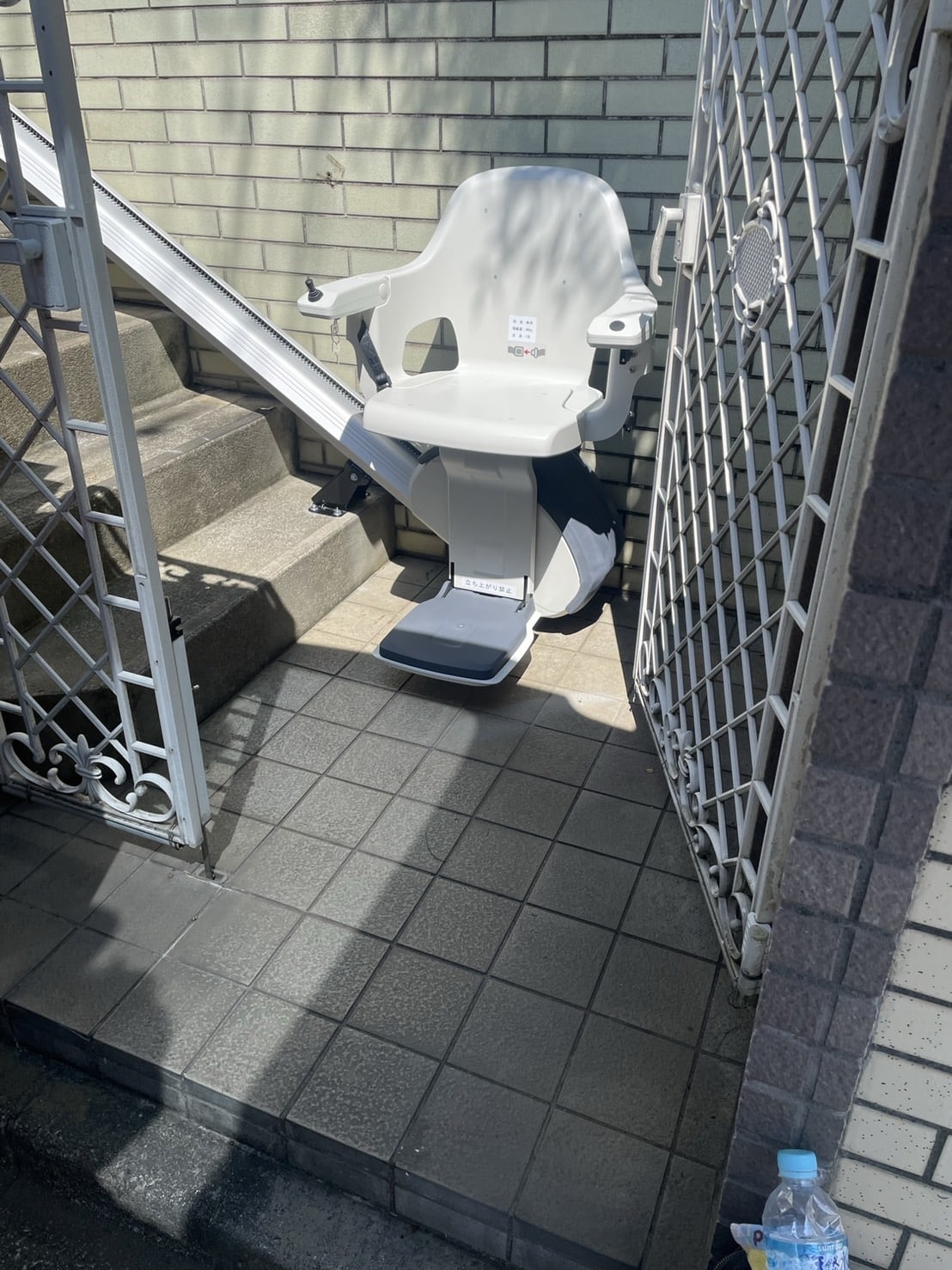 階段昇降機　屋外用　レバントアウトドア