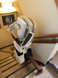 曲線型階段昇降機