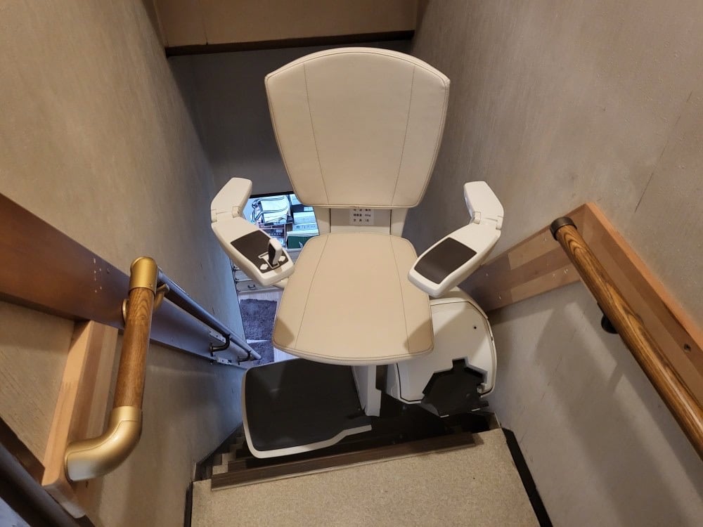 階段昇降機 屋内直線タイプ