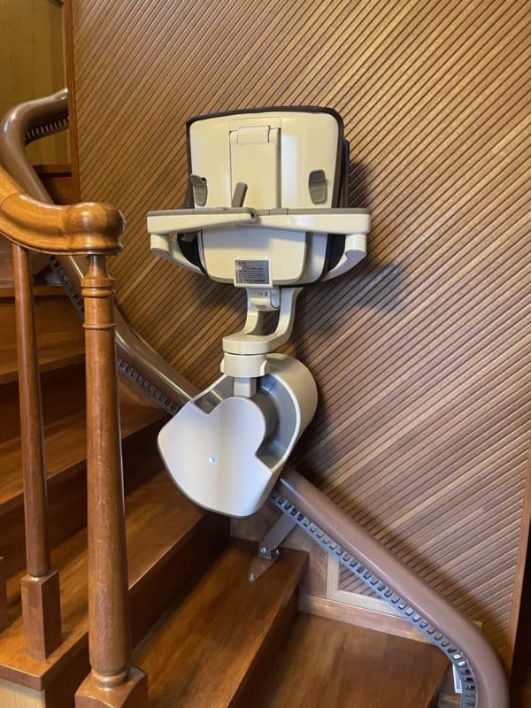 階段昇降機 曲線型　S200