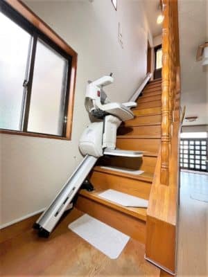 いす式階段昇降機、ステアリフト、福祉用具、階段