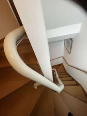 階段昇降機　レール