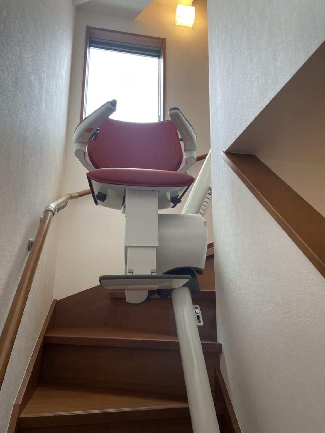 階段昇降機　自動旋回機能