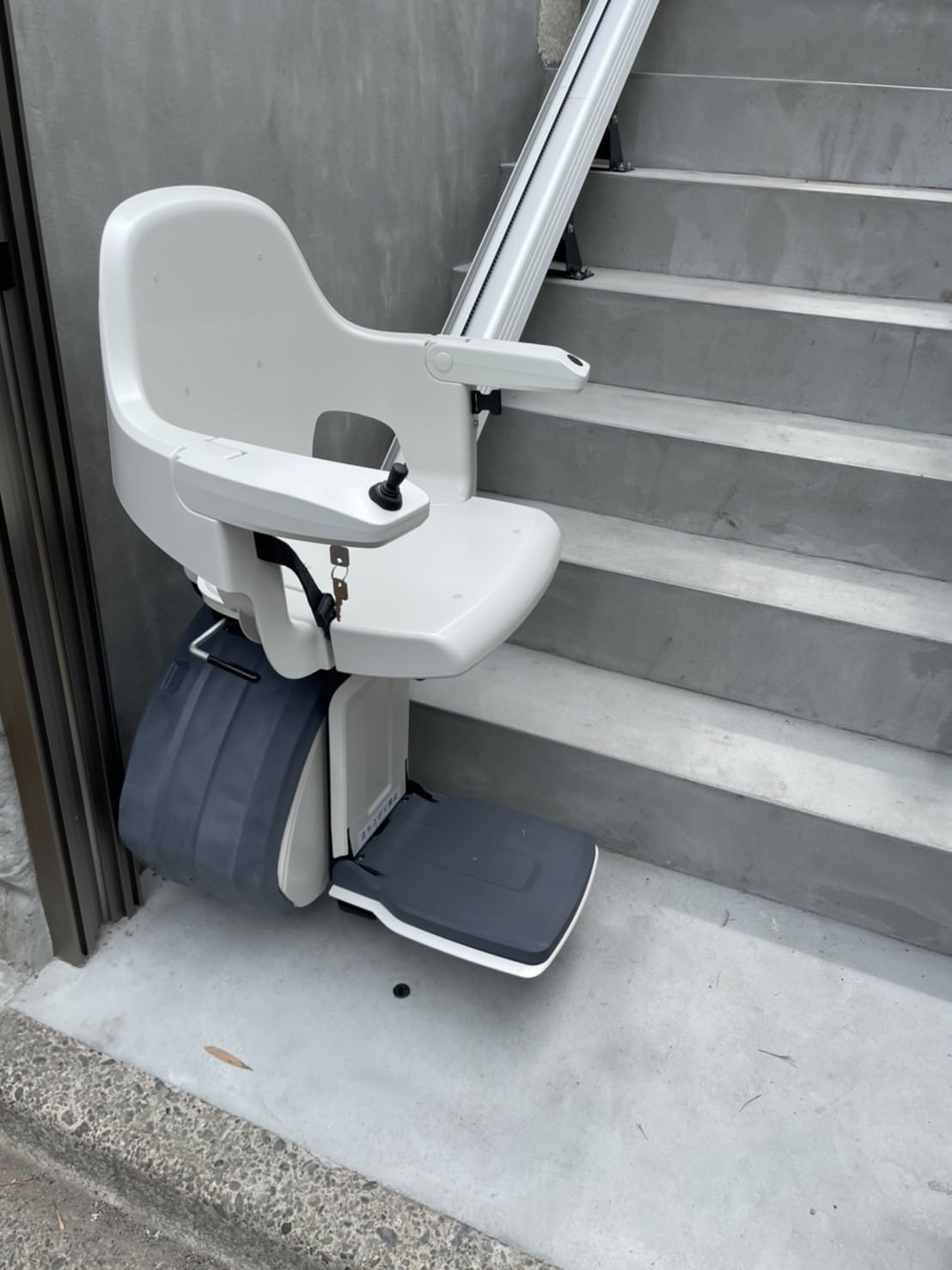 階段昇降機　レバントアウトドア