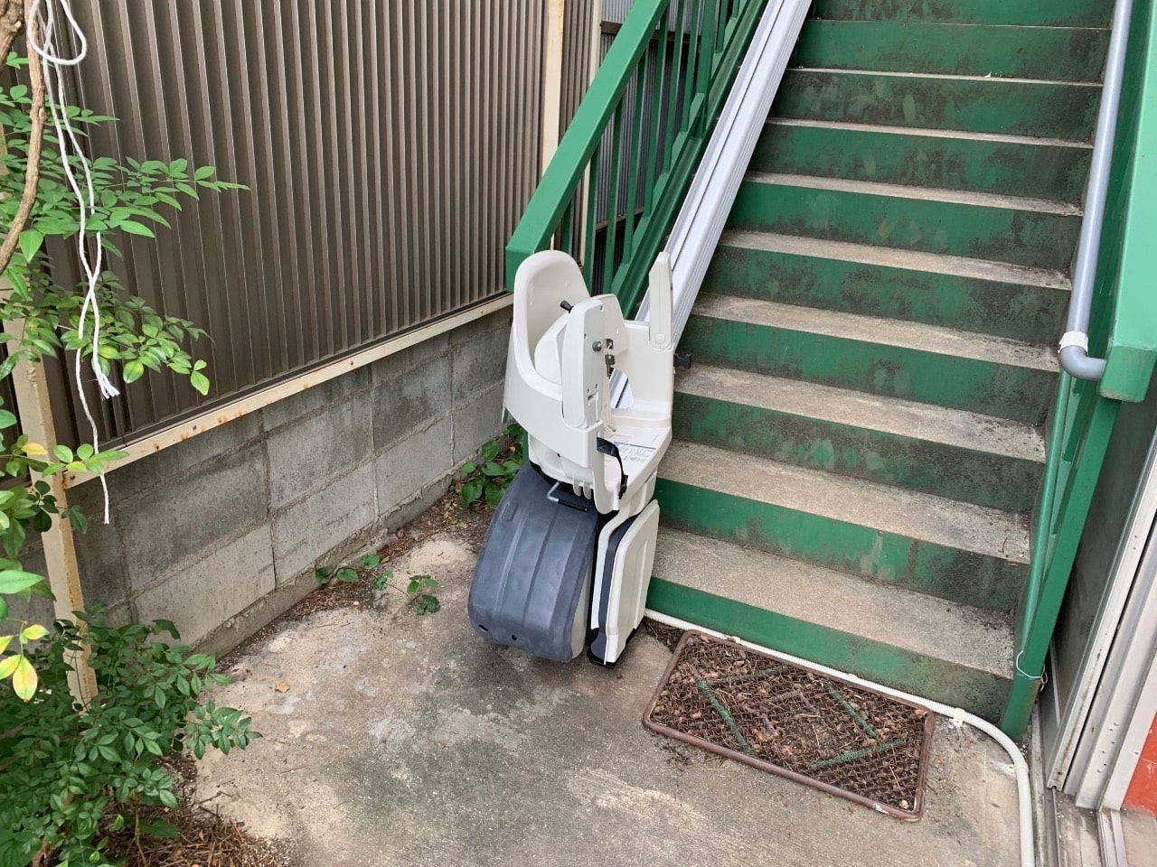 階段昇降機　屋外用　レバントアウトドア