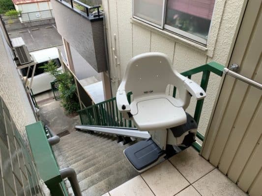 階段昇降機　屋外用　レバントアウトドア