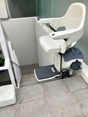 階段昇降機、昇降リフト、福祉用具、レンタル