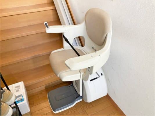 階段昇降機、直線型、屋内用、家庭用福祉用具、レンタルできる福祉用具