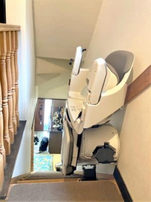 いす式階段昇降機、ステアリフト、福祉用具、階段
