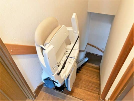 階段昇降機、直線型、屋内用、家庭用福祉用具、レンタルできる福祉用具