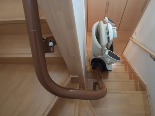 階段昇降機(曲げ)