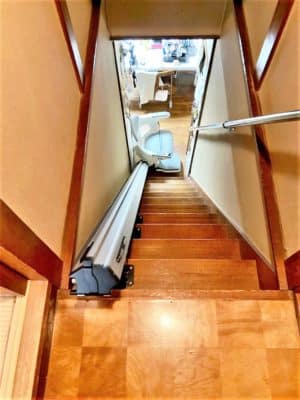 階段リフト、いす式階段昇降機、福祉用具