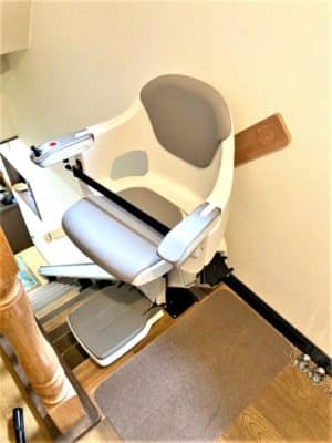 いす式階段昇降機、ステアリフト、福祉用具、階段