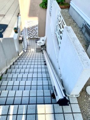 階段、いす式階段昇降機、階段リフト、福祉用具