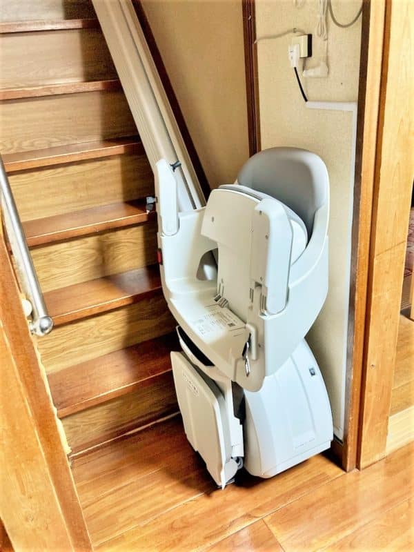 階段リフト、いす式階段昇降機、福祉用具