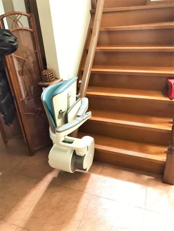 階段昇降機、階段リフト、福祉用具