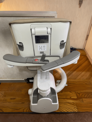 階段昇降機（S200　折畳んだ状態）