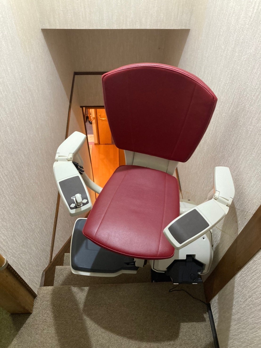 階段昇降機　屋内直線型　ジョイス