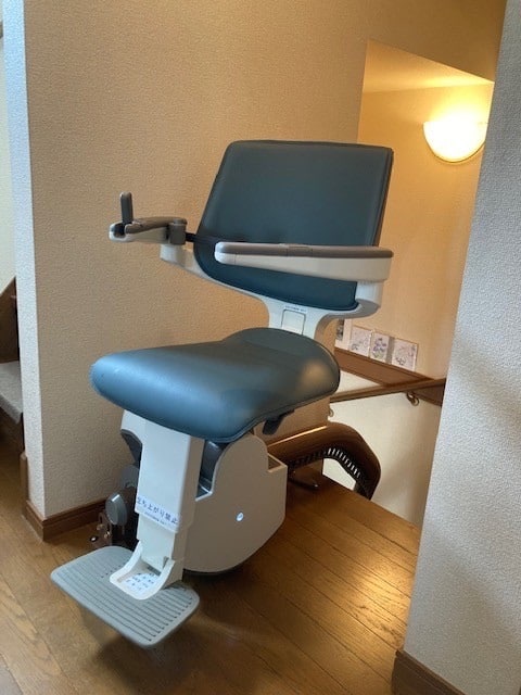 階段昇降機　曲線型　S200