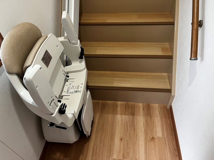 階段昇降機 直線型 レバント