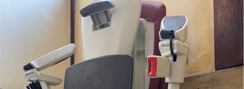 曲線型ステアリフト