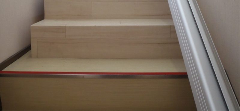 階段昇降機レール