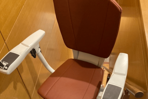 階段昇降機　折畳レール