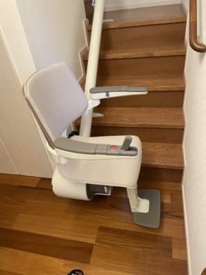 階段昇降機　屋内用曲線型　S200