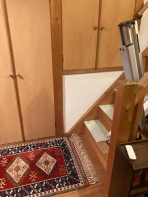 階段昇降機　折畳レール　屋内直線階段