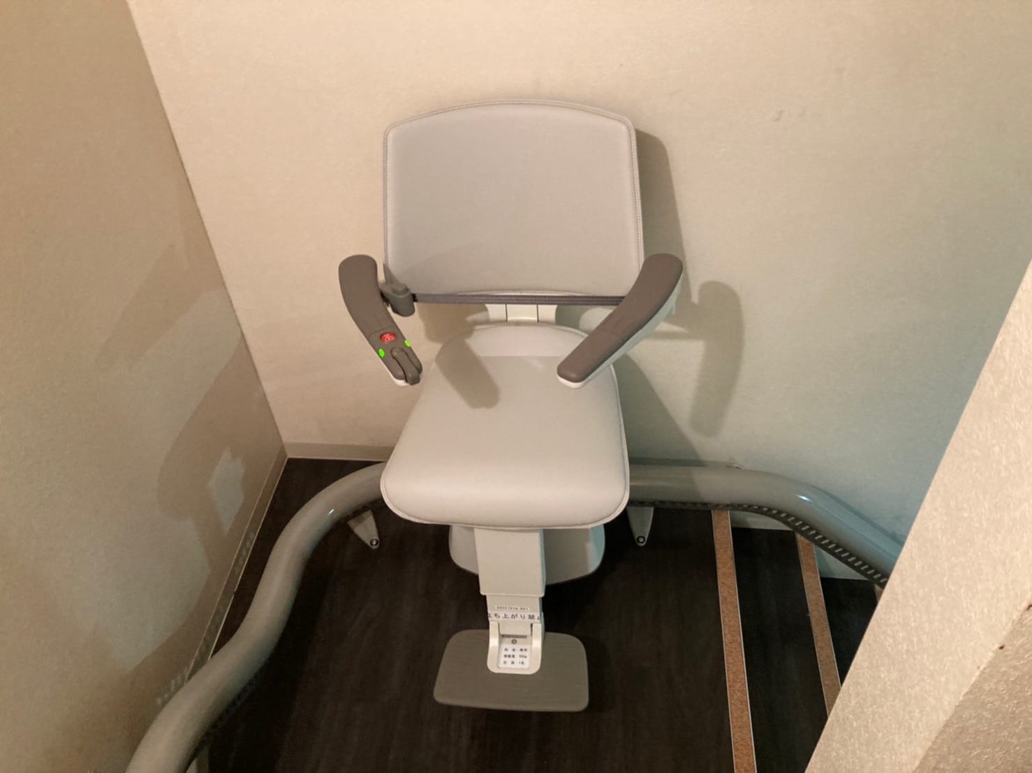 階段昇降機　S200　曲線型