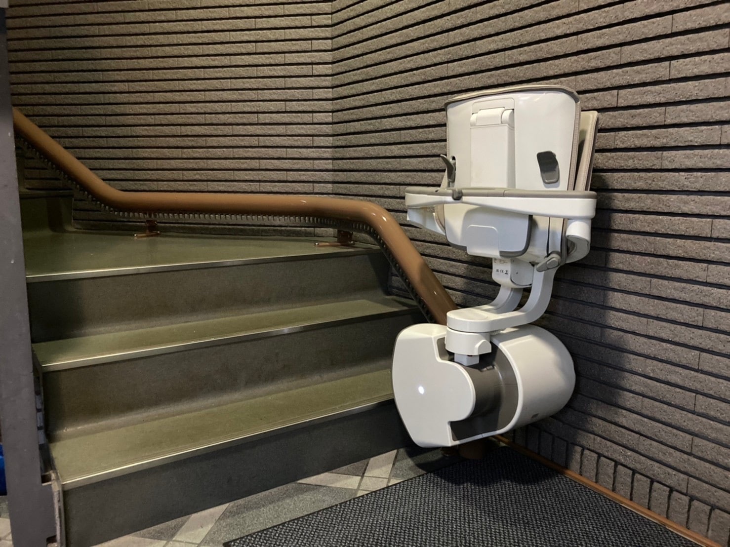 階段昇降機 屋内用曲線型 S200